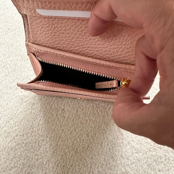 Brand New Gucci Compact Wallet (GG MARMONT BI-COLOR CARD CASE WALLET) - Picture 4 of 6